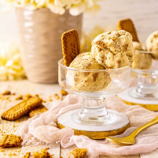 Biscoff Ice Cream - Recipe photo by Burrata and Bubbles