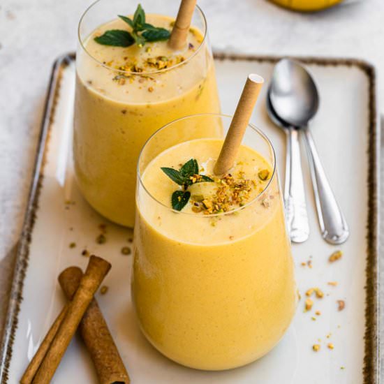 Vegan Mango Lassi - Recipe photo by Sixhungryfeet