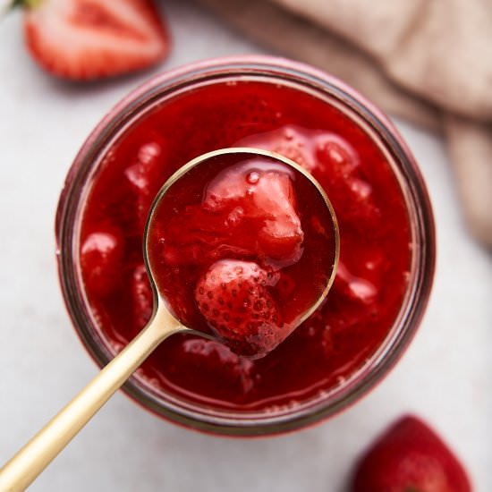 Strawberry Sauce - Recipe photo by brokebankvegan