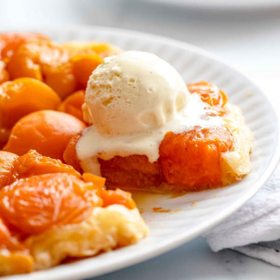 Apricot Tarte Tartin - Recipe photo by jernejkitchen