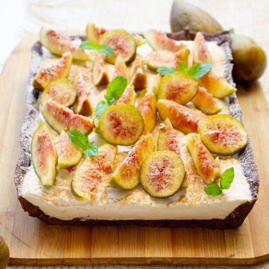 Shortbread cake with figs - Recipe photo by mecooks.com