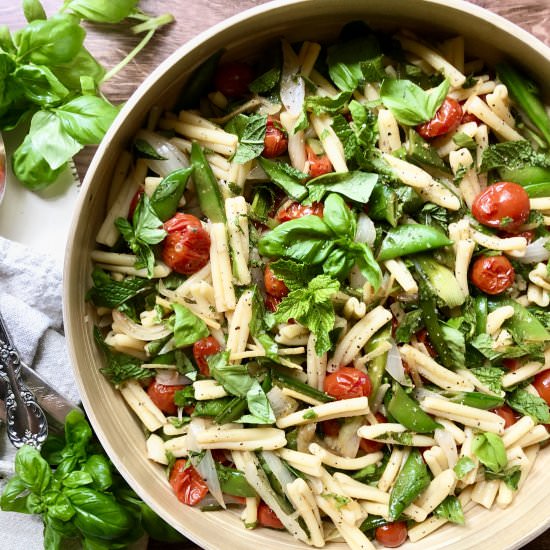 pasta, spring vegetables & tomatoes - Recipe photo by ahintofrosemary