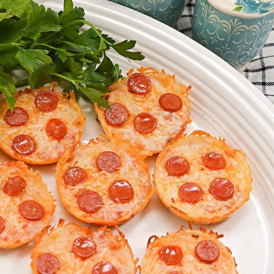 KETO CAULIFLOWER PIZZA BITES - Recipe photo by Stylish Cravings