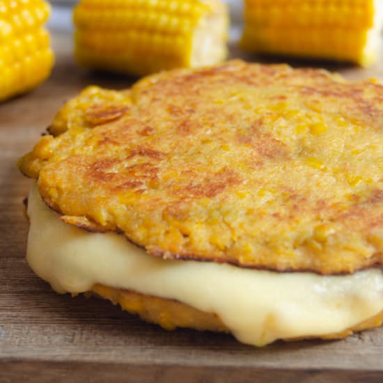 Colombian Sweet Corn Cheese Cakes - Recipe photo by Vecina Vegetariana