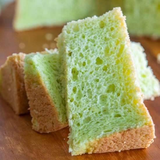 Pandan Chiffon Cake - Recipe photo by rasamalaysia