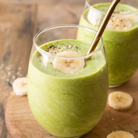 Spinach Banana Smoothie - Recipe photo by Jar Of Lemons