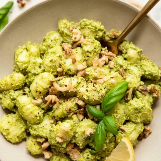 Creamy Lemon Pesto Gnocchi - Recipe photo by Jar Of Lemons