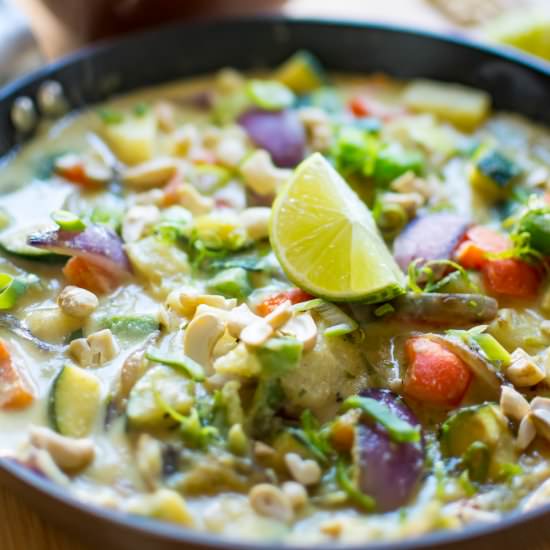 Vegan Courgette & Pineapple Curry - Recipe photo by somebodyfeedseb