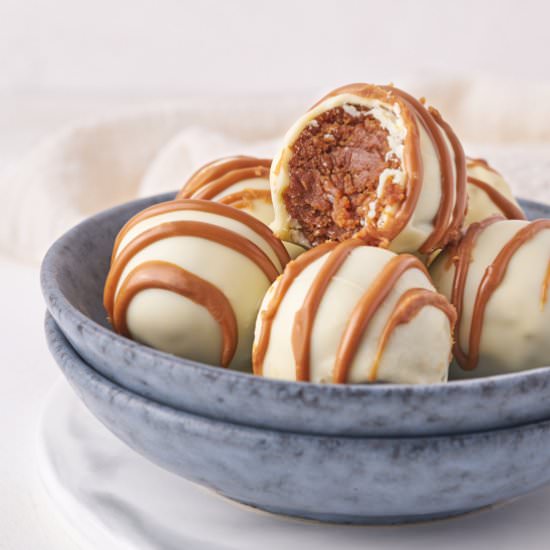 Biscoff Truffles - Recipe photo by bakingcapture