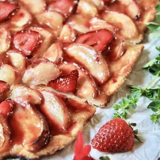 Strawberry Nectarine Fruit Tart - Recipe photo by Red Wine Dragons
