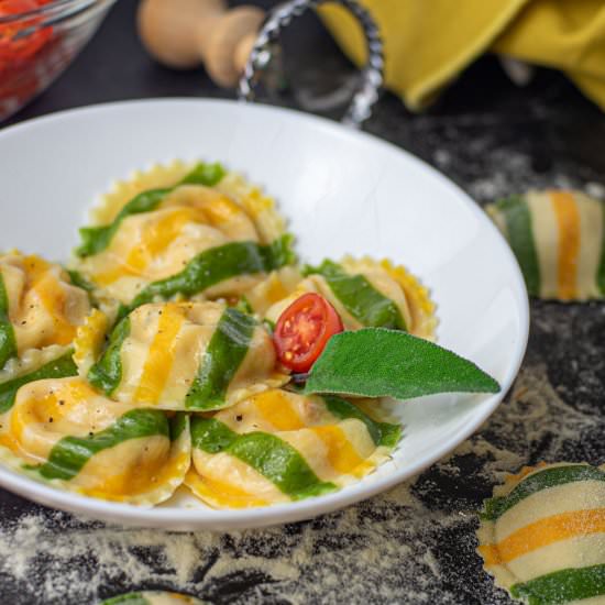 Vegan 3-color caprese sorrentinos - Recipe photo by HazloVegan