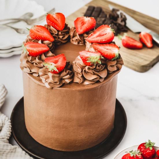 Chocolate strawberry cake - Recipe photo by Sweetly Cakes