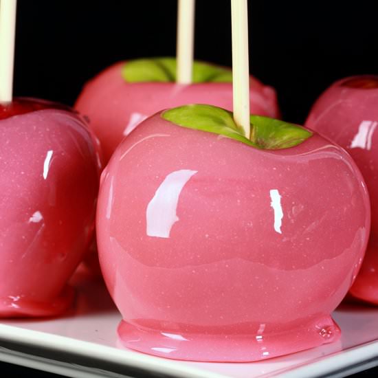 How to Make Candy Apples - Recipe photo by CelebrationGeneration