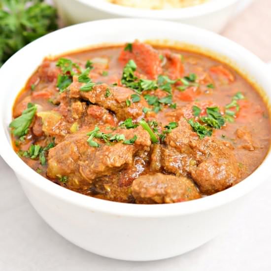 Keto Slow Cooker Beef Curry - Recipe photo by We Want To Eat