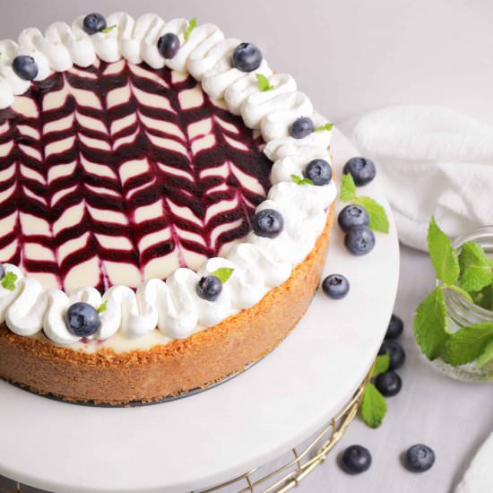 Blueberry Swirl Cheesecake - Recipe photo by youthsweets