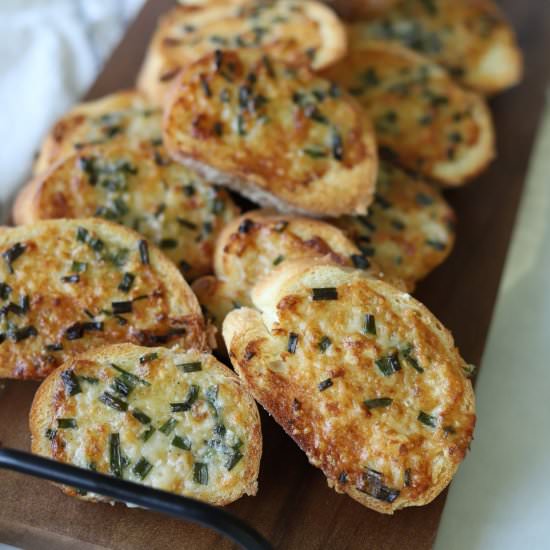 Air Fryer Garlic Bread - Recipe photo by simplymadeeats