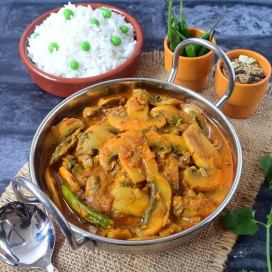 Spicy mushroom curry - Recipe photo by rumkisgoldenspoon