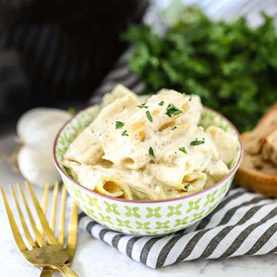 Crock Pot Chicken Alfredo - Recipe photo by Suburban Simplicity