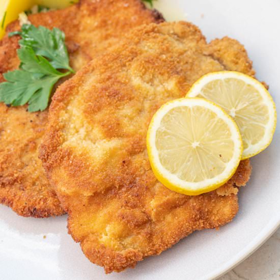 German Schnitzel - Recipe photo by everyday-delicious.com