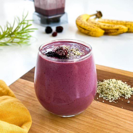 Strawberry Banana Blackberry Smooth - Recipe photo by Ourplantbasedworld