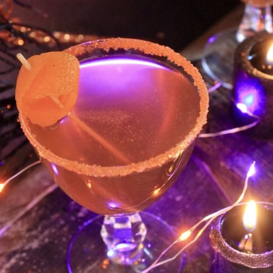 Easy Hocus Pocus Halloween Cocktail - Recipe photo by Red Wine Dragons