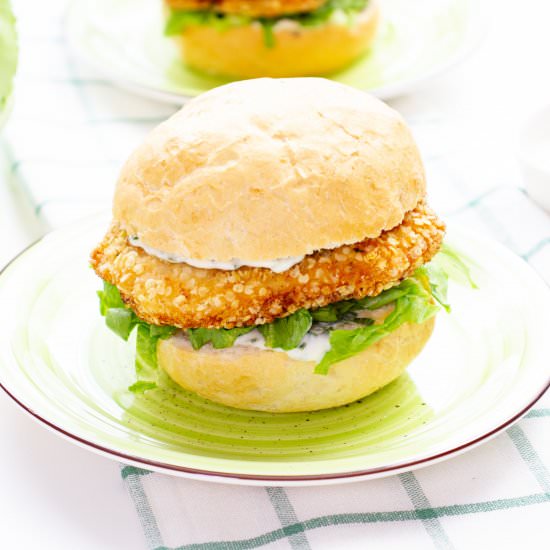 Chicken burger - Recipe photo by mecooks.com