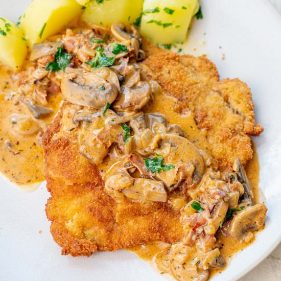Jägerschnitzel - Recipe photo by everyday-delicious.com