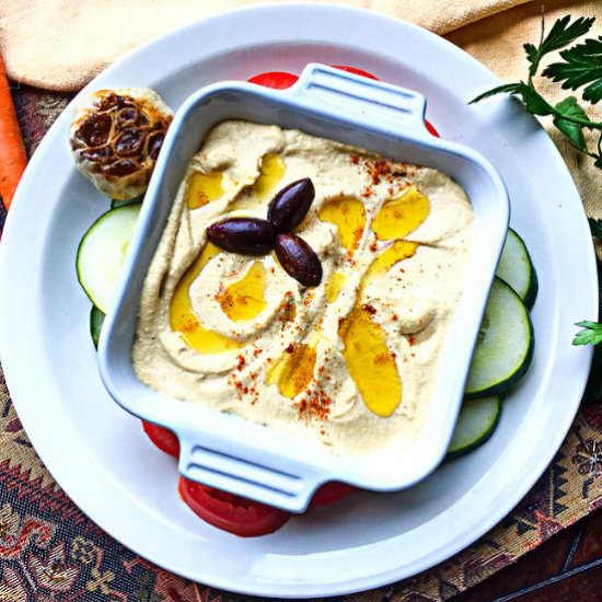 Roasted Garlic Hummus - Recipe photo by wellnesssleuth