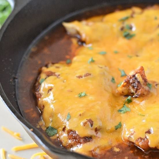LOW-CARB SALSA CHICKEN - Recipe photo by Stylish Cravings