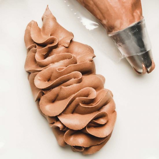 Whipped chocolate ganache - Recipe photo by Sweetly Cakes