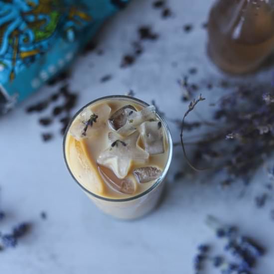 3-Ingredient Iced Latte - Recipe photo by HIldaskitchenblog