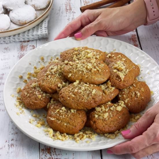 Greek Christmas Honey Cookies - Recipe photo by fooodlove