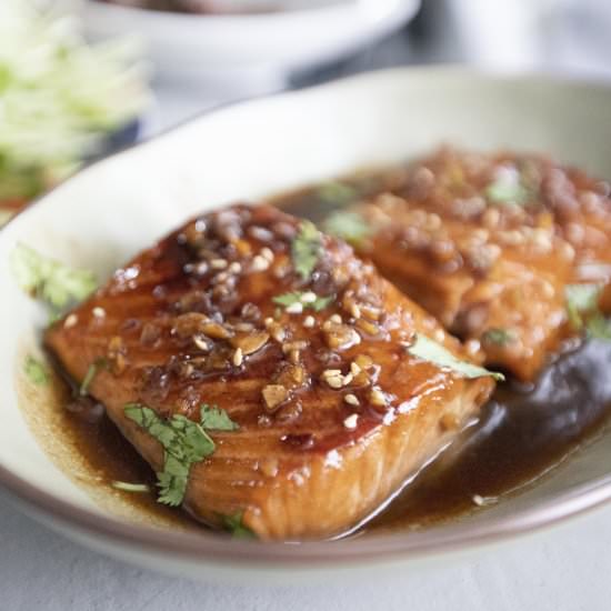 Maple glazed salmon fillets - Recipe photo by foodmakesmehappy