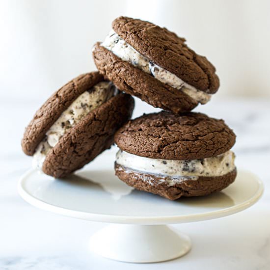 5-Ingredient Ice Cream Sandwiches - Recipe photo by sipandsanity