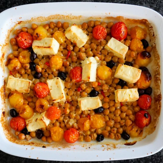 tomato and chickpea tray bake - Recipe photo by Cuisine Fiend