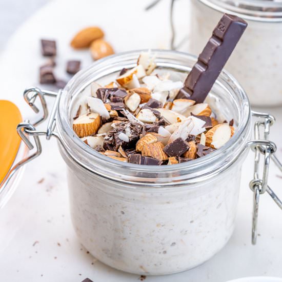 ALMOND JOY OVERNIGHT OATS - Recipe photo by healthyfitnessmeals