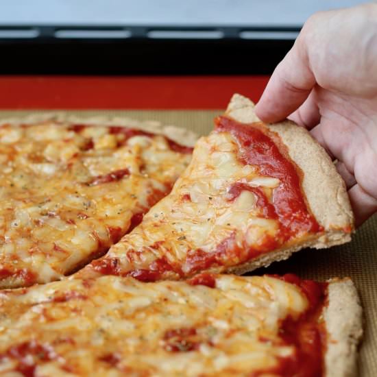 Whole Wheat No-Yeast Vegan Pizza - Recipe photo by theconscientiouseater
