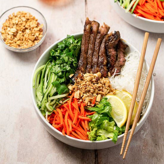 Asian Beef Noodle Bowls - Recipe photo by asiancaucasian