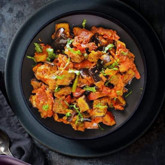 Baingan Tamatar Ki Sabji - Recipe photo by livingsmartandhealthy