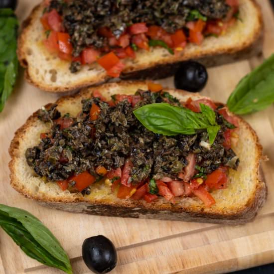 Olive Tapenade Bruschetta - Recipe photo by Whiskaffair