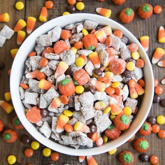 Halloween Muddy Buddies - Recipe photo by like mother like daughter