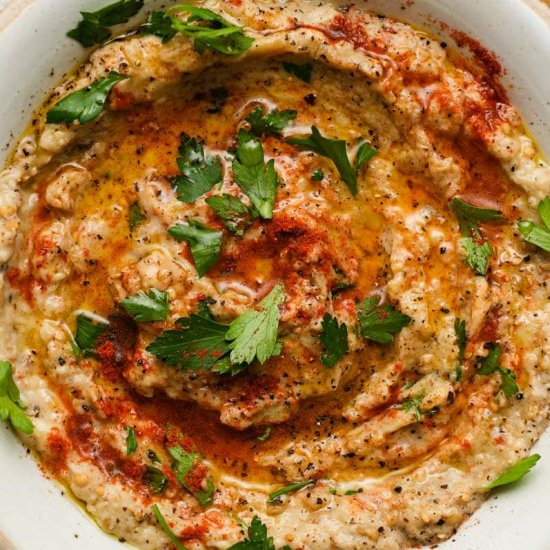 How to Make Baba Ganoush - Recipe photo by lindseyeatsla