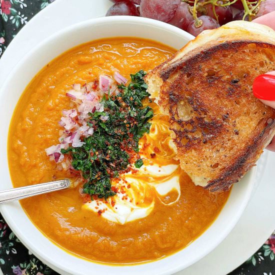 Slow Cooker Pumpkin Soup - Recipe photo by Foodtastic Mom