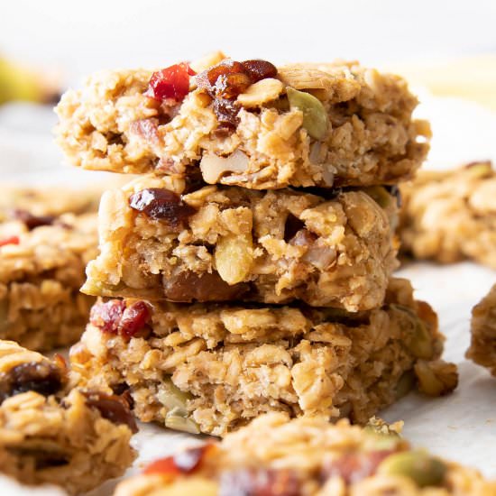Healthy Breakfast Bars - Recipe photo by beamingbaker