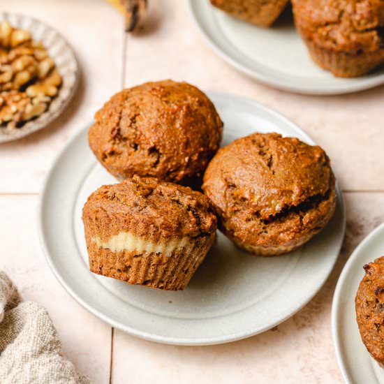 Vegan Carrot Cake Banana Muffins - Recipe photo by ellielikes.cooking