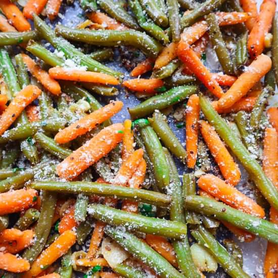 Roasted Green Beans and Carrots - Recipe photo by blessthismeal