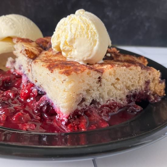 Blueberry Cobbler (Paula Deen) - Recipe photo by summeryule.com