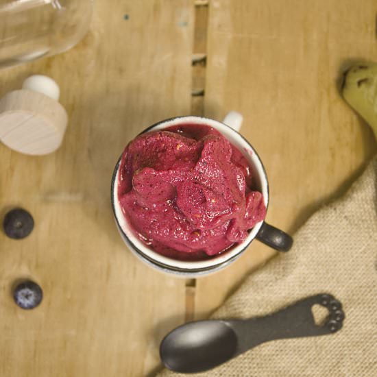 Soft Serve Mixed Berries & Banana - Recipe photo by Hungry PeePor