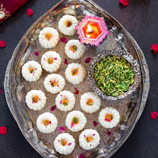 Coconut Malai Peda - Recipe photo by ruchiskitchen