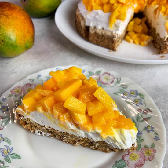Mango meringue cake (mostachon) - Recipe photo by hornoMX